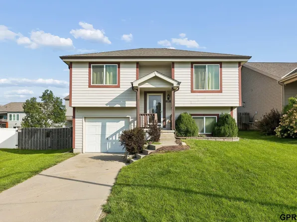 8538 Sheffield St, Omaha, NE 68122