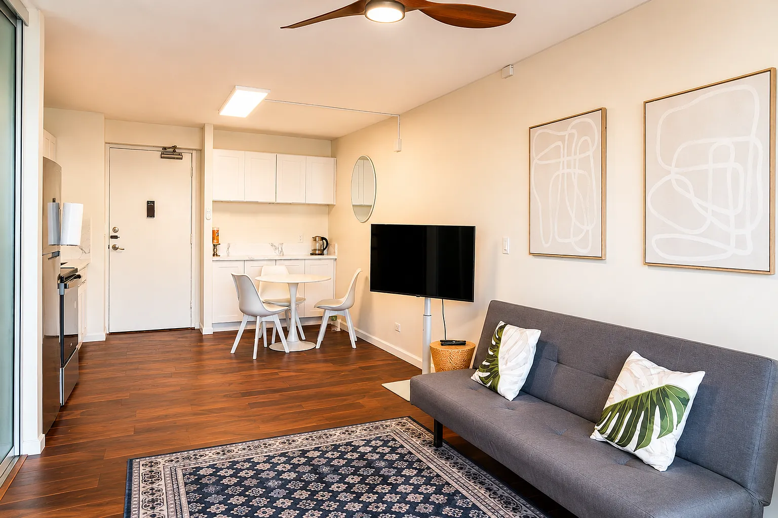 1 bed, 484 sqft, $2,300 — Photo 3
