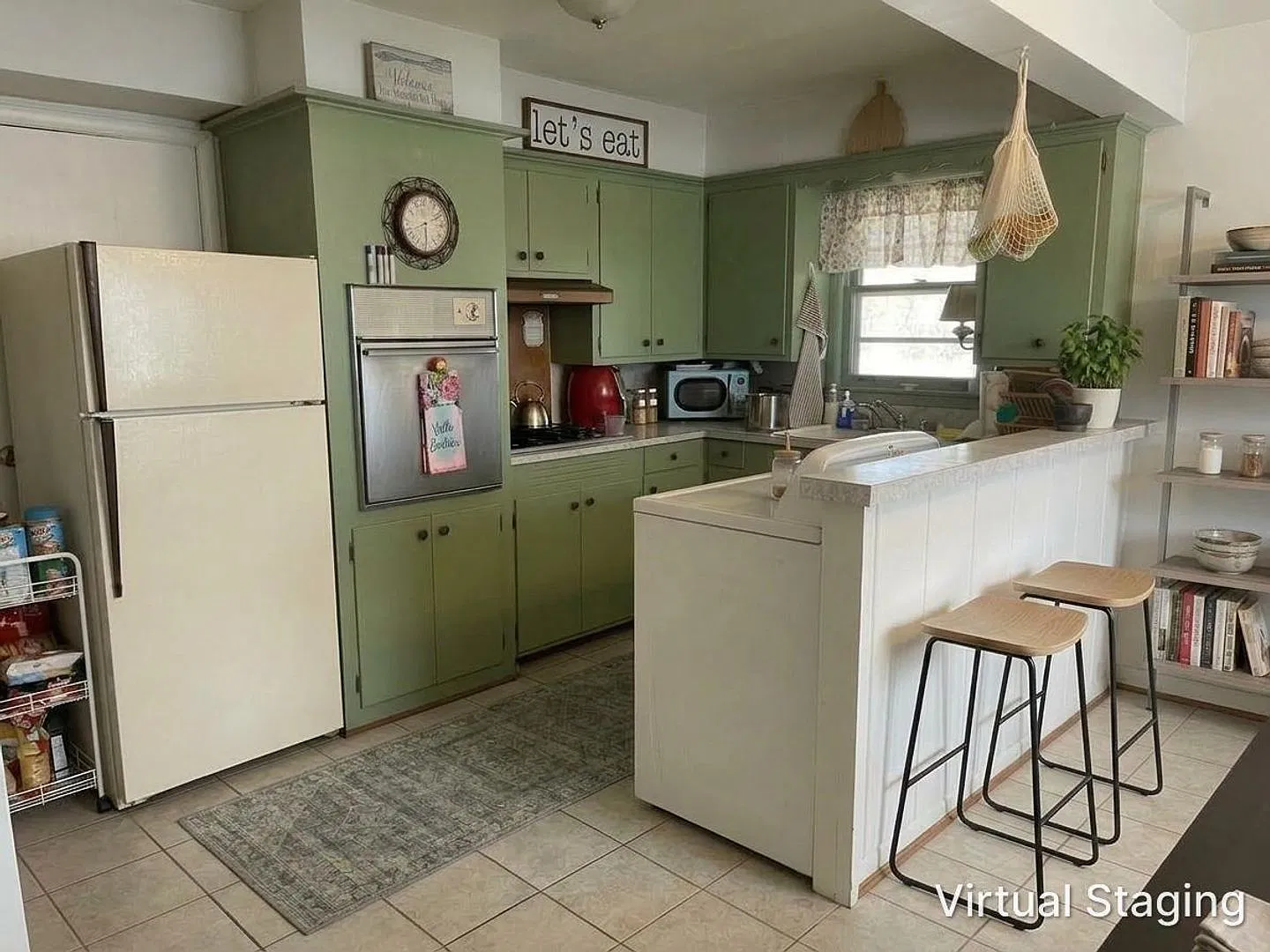 2 Bed 1 Bath House With Garage — Photo 3