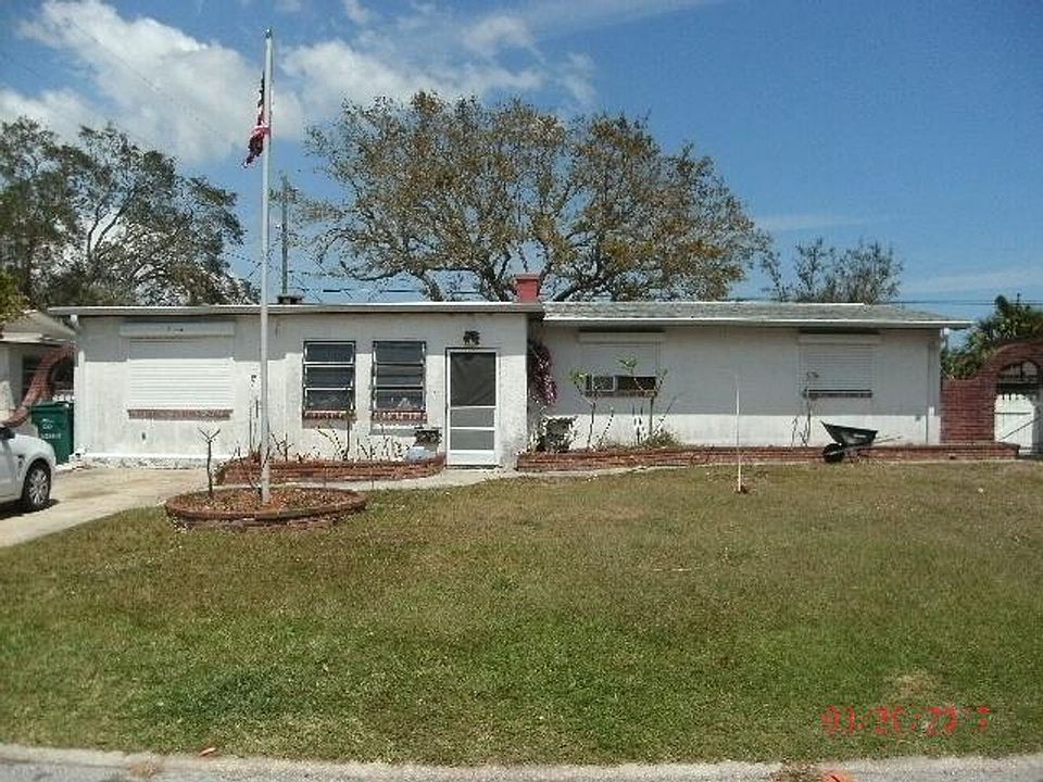 2nd image of 1382 Lakewood Dr