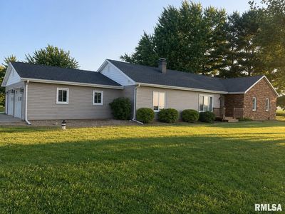 17455 N County Line Rd, Virden, IL, 62690