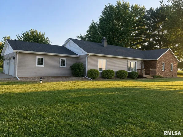 17455 N County Line Rd, Virden, IL 62690