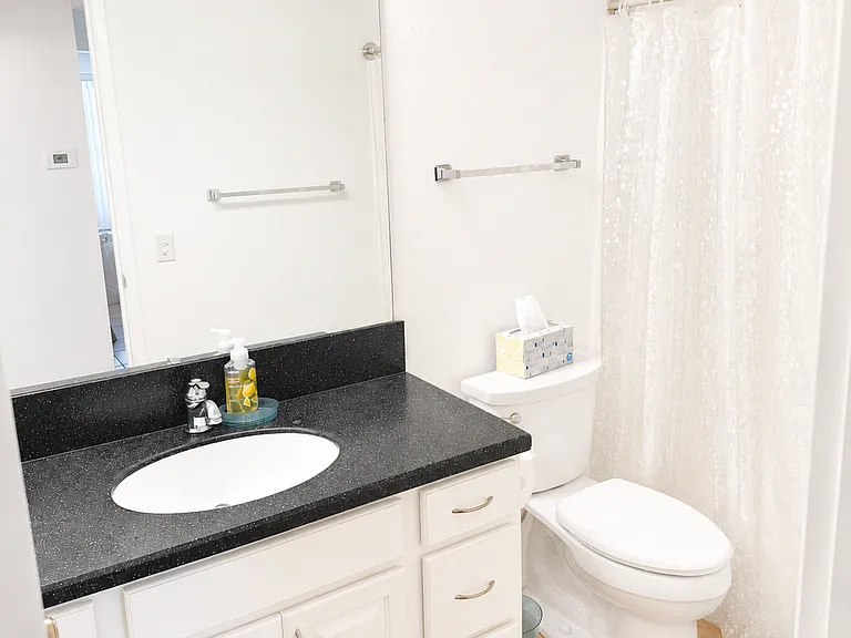 6832 Hyde Park Dr #B — Photo 8