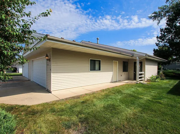 537 Graham St SW, Hutchinson, MN 55350