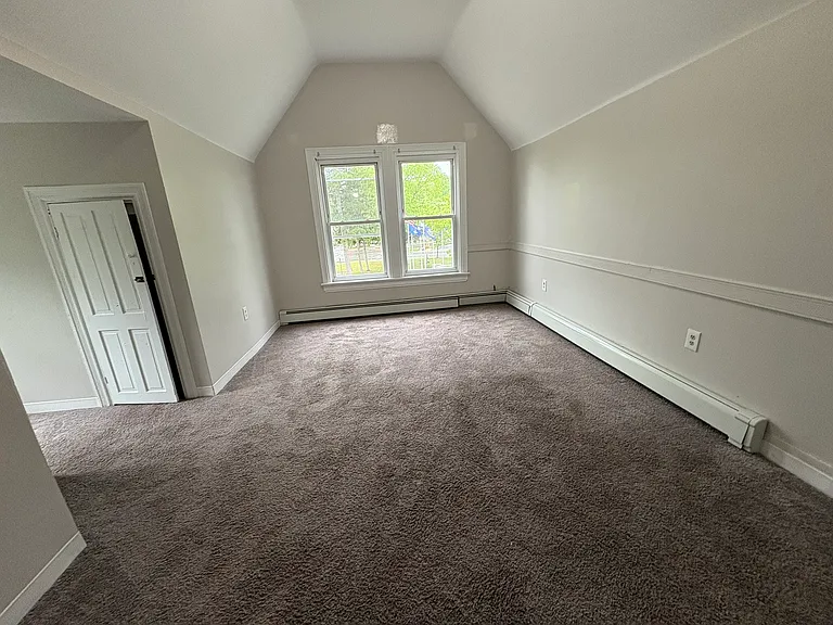 7 Circle Dr #4 — Photo 9
