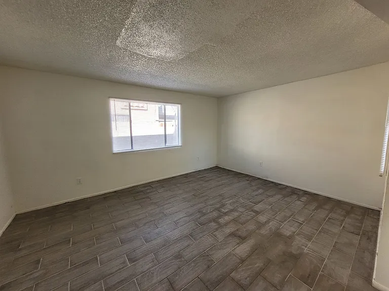2630 S Virginia Dr — Photo 8