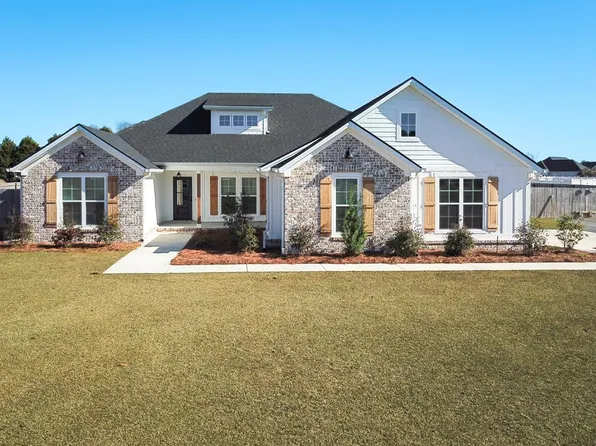 69 Woody Springs Dr, Nashville, GA 31639