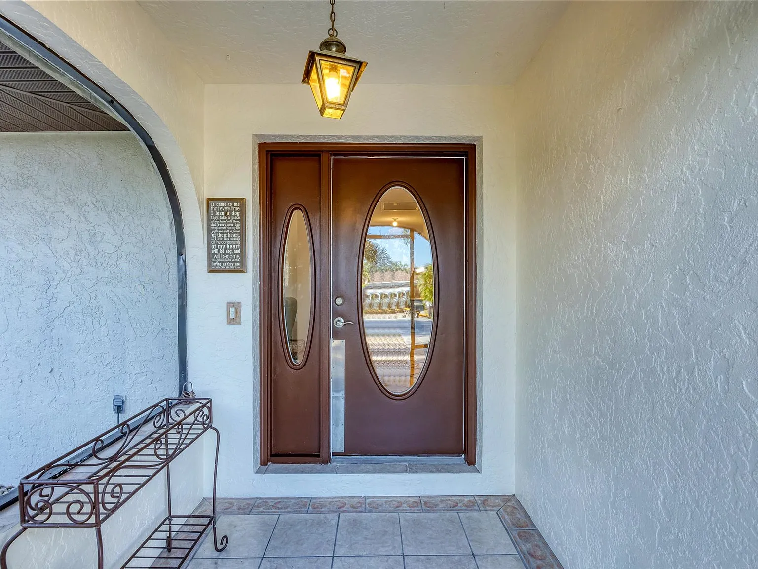 3 bed, 2527 sqft, $3,500 — Photo 3