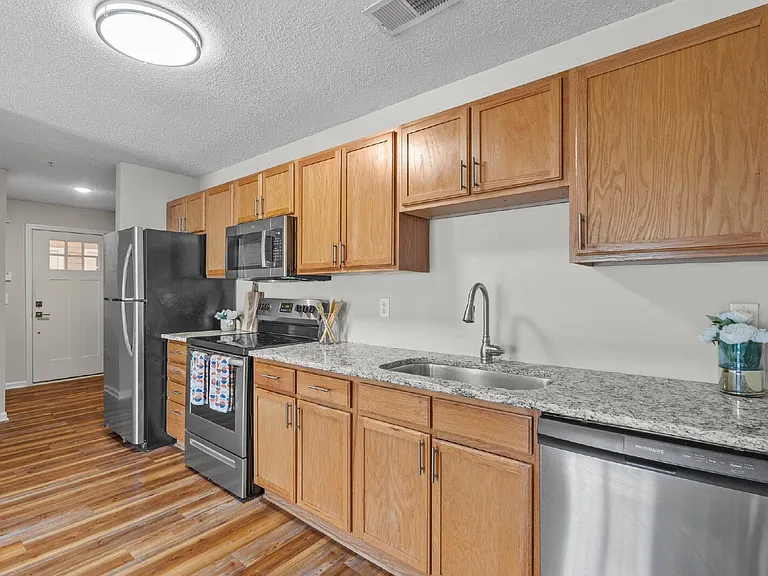 1000 Campus Trace Dr #1002-102-3 — Photo 4