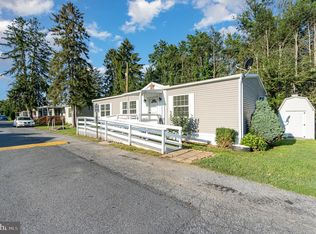 26 Madge Dr, Lancaster, PA