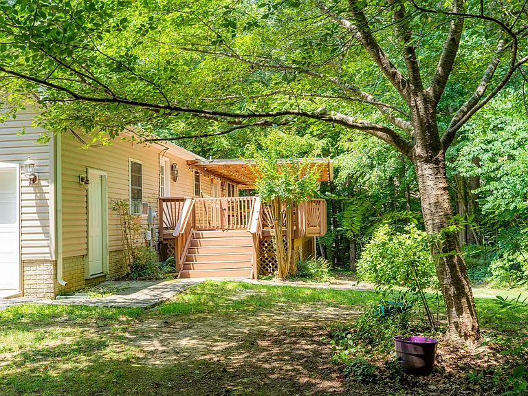 8401 Kennedy Dr — Photo 101
