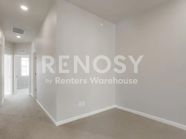 421 Millwall Cir — Photo 15