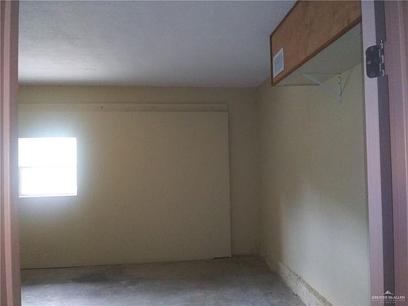 5th image of 1705 S De La Rosa Dr
