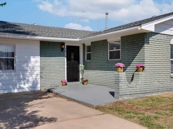 3814 SE Dorchester Dr, Lawton, OK 73501