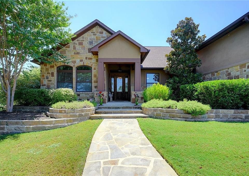 1st image of 204 Overlook Ct