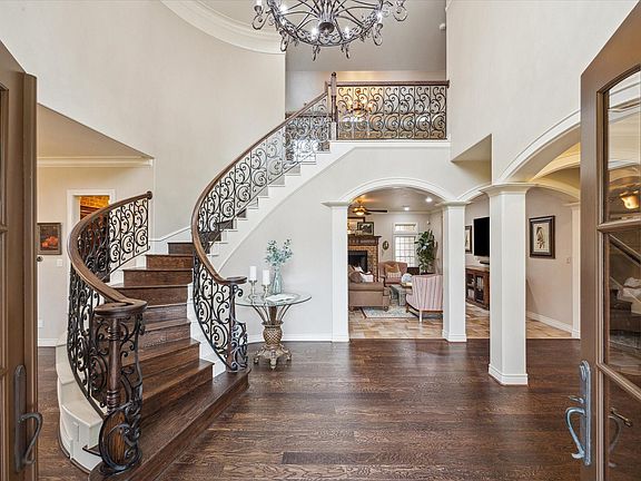 5th image of 1002 Cowards Creek Ct