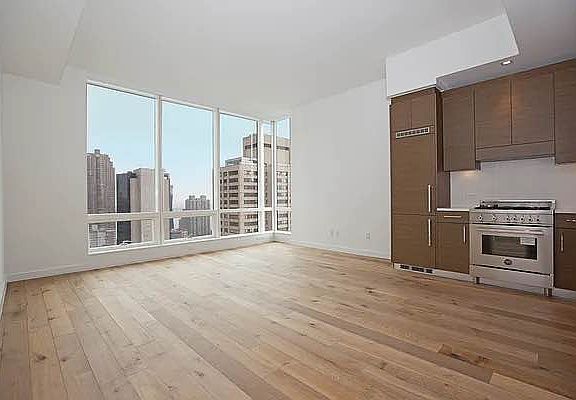 4th image of 325 Lexington Ave APT 28