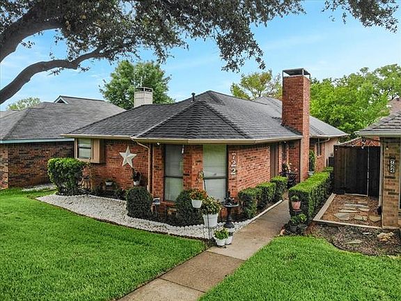 2nd image of 722 Red Oak Dr