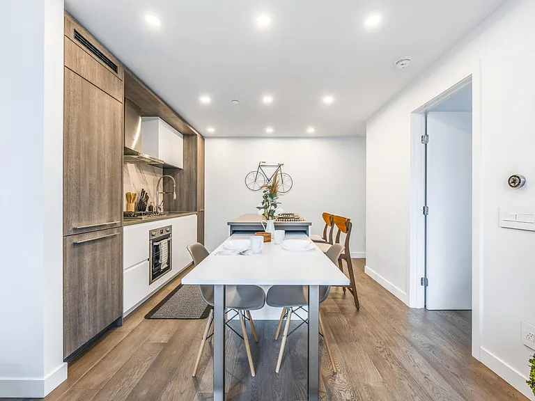 15165 Thrift Ave #306 — Photo 9