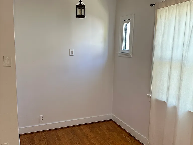845 N Kilkea Dr — Photo 16