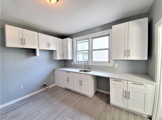 11 Baldwin Ave #2M, Newark, NJ 07108