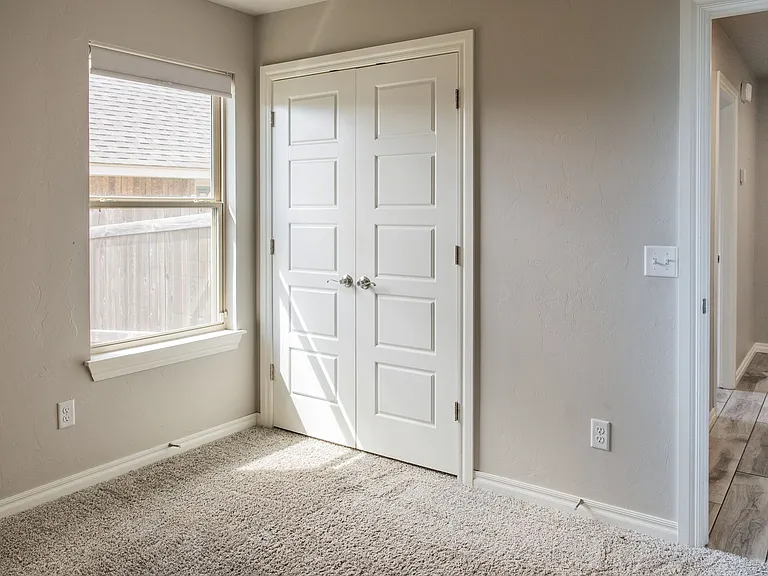 3320 NW 187th Ter — Photo 42
