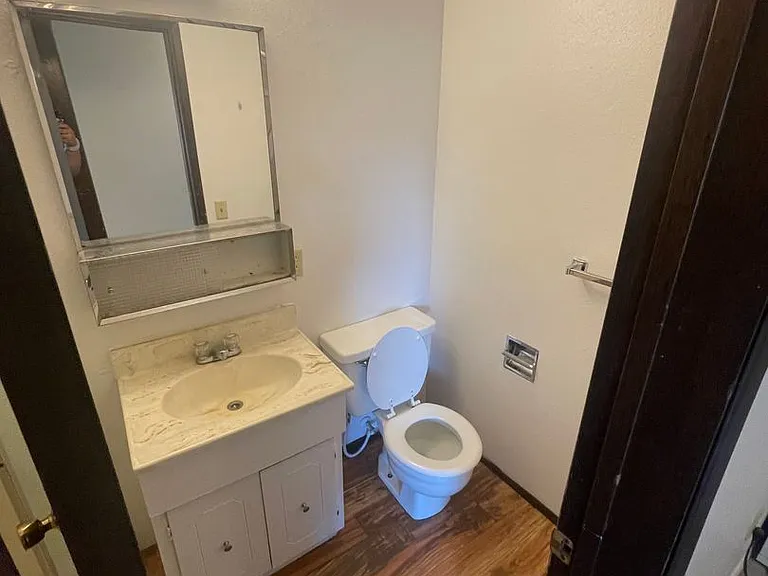 514 N F St — Photo 4
