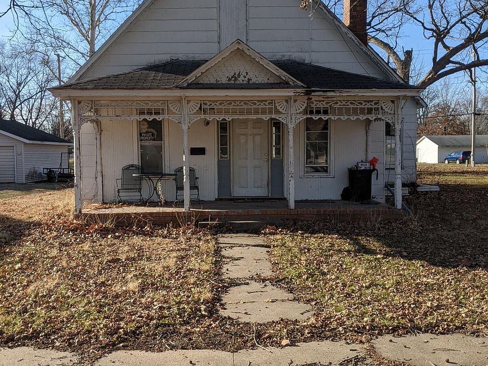 1st image of 621 S Main St