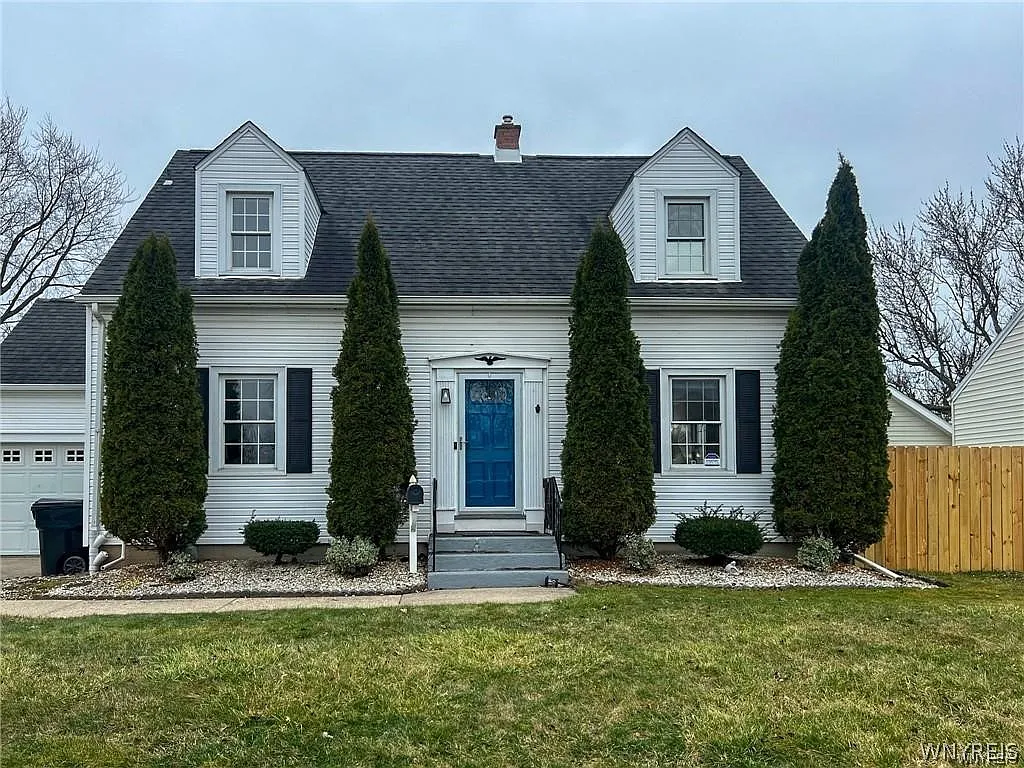 3 bed, 1.5 bath, 1476 sqft, $2,350 — Photo 1