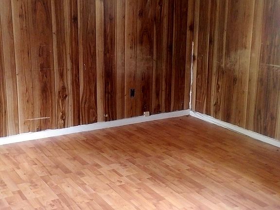 5th image of 808 W Willow St