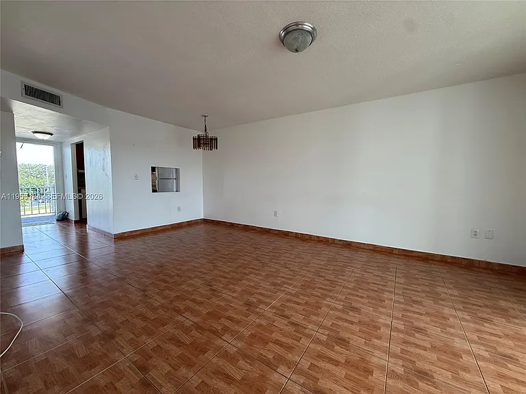 8135 Sunrise Lakes Blvd #302 — Photo 30