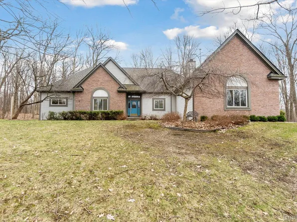 1410 Granger Rd, Ortonville, MI 48462