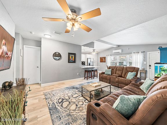 5th image of 251 Avenida Del Sol