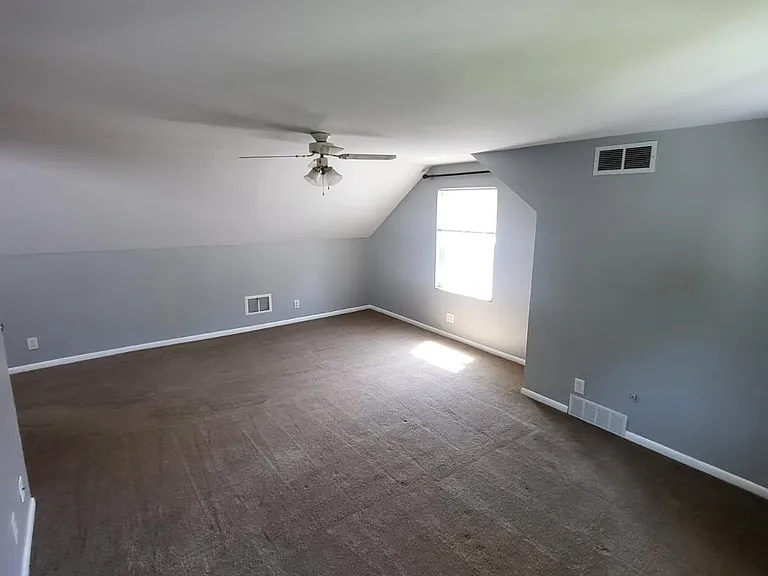 2954 Penrose Ave — Photo 20