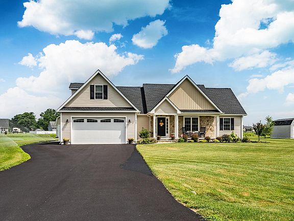 2nd image of 573 Abagail Cir