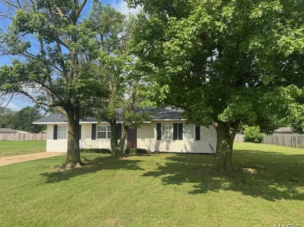 39665 Bernard Rd, Malden, MO 63863