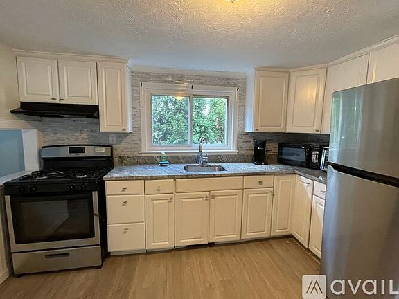 2nd image of 48 Norton St #2