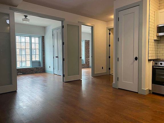 2nd image of 19 Brooklyn Ave #3D