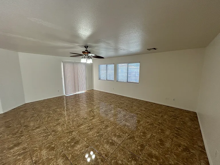 7399 W Solano Dr S — Photo 15