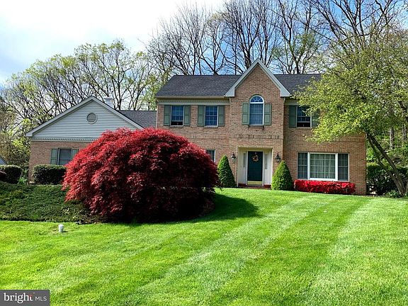4th image of 2620 Valley View Dr