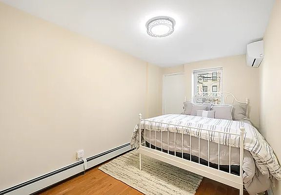 4th image of 571 Mac Donough St #1