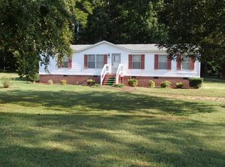 8693 Colonial Trl E, Smithfield, VA 23430