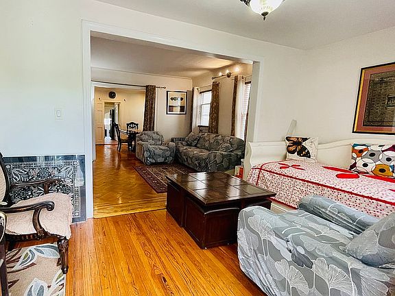 3rd image of 8963 219th St