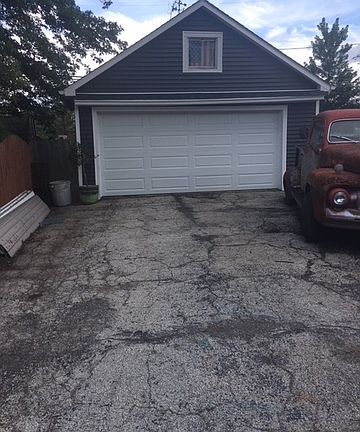 3rd image of 6948 W 95th Pl