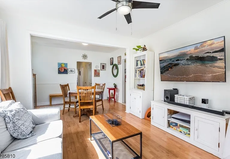 33 Linden Ave — Photo 6