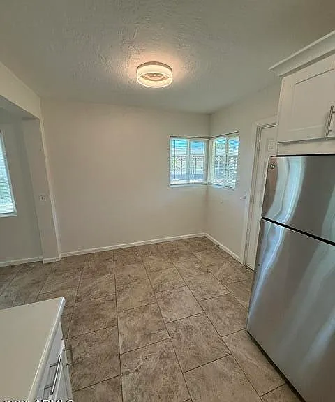 2545 E Clarendon Ave #3 — Photo 15