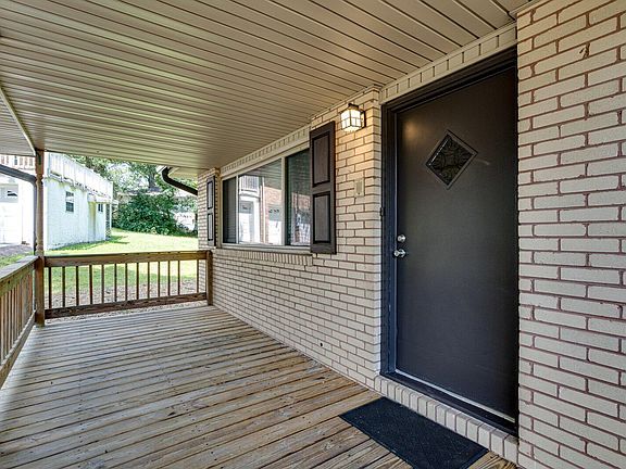 2nd image of 6 Canary Ln