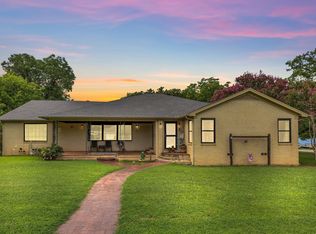 2007 Cates St, Bridgeport, TX 76426