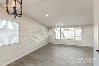 1633 S Augusta Pl — Photo 5