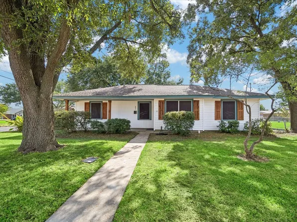 901 Ivy Ave, Deer Park, TX 77536